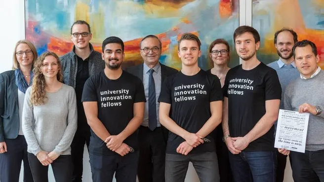 Ayollar dumbalari uchun straponlar